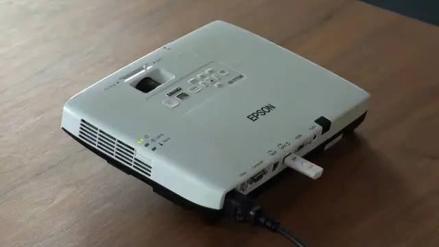 Can Epson Projector Play Video from USB?